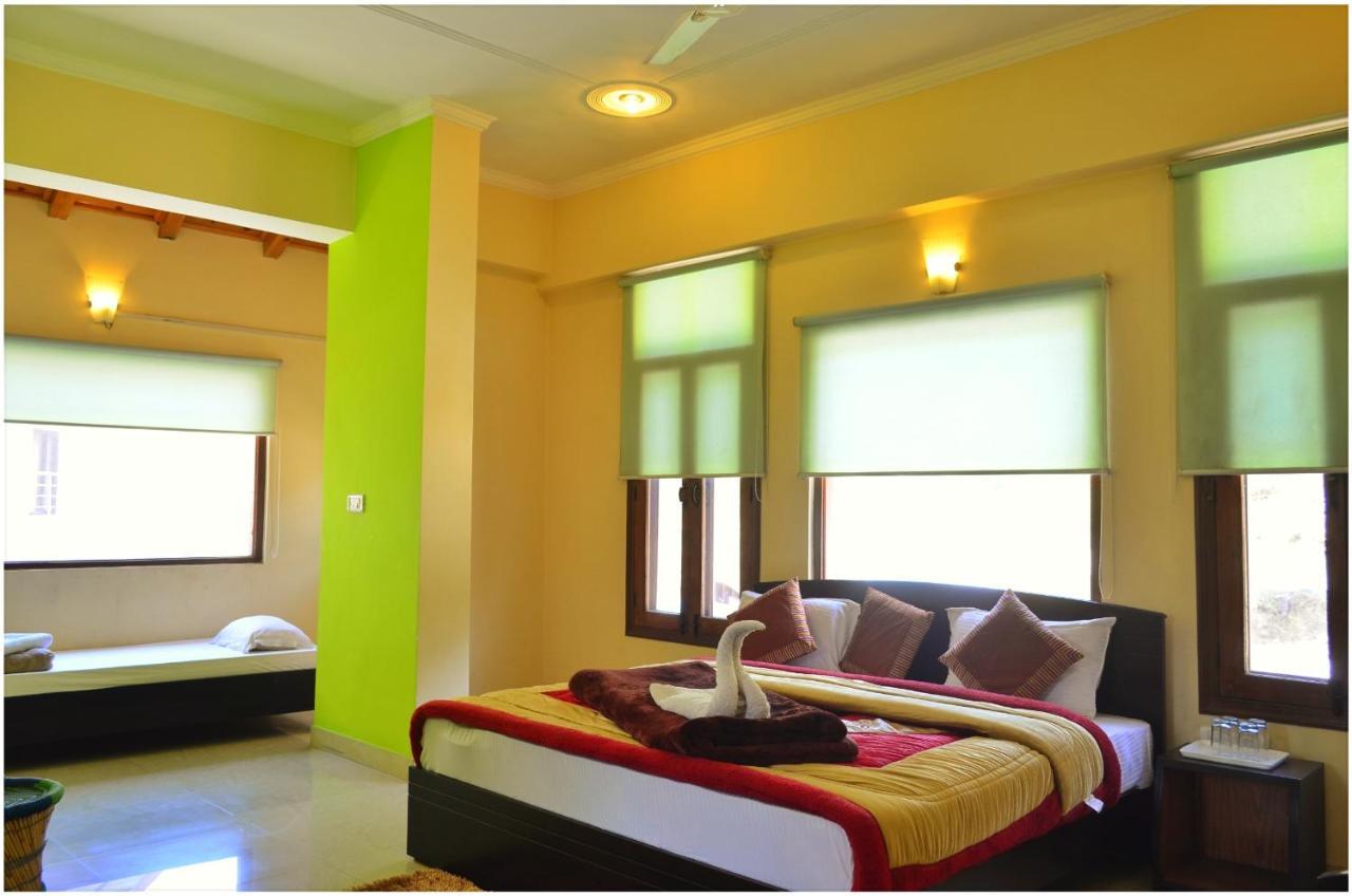 Shivalik River Retreat Алмора Екстериор снимка